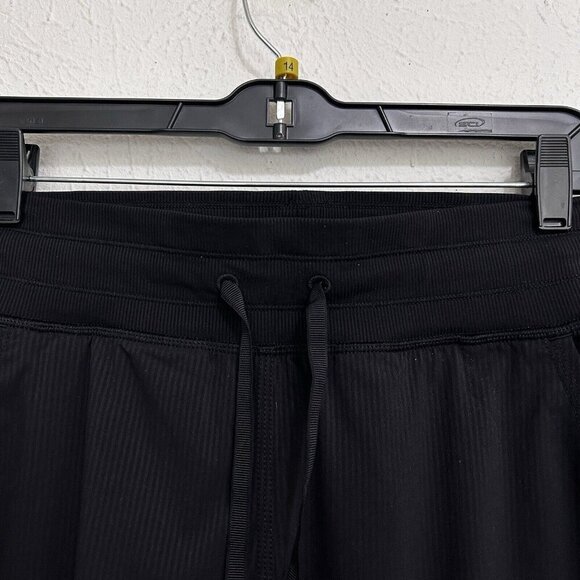 Lululemon Womens Dance Studio Crop II Unlined Black Capri Pants Size 2 Athletic - Picture 4 of 10